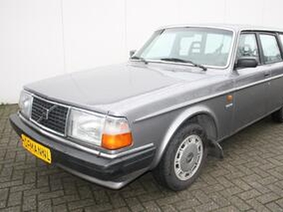 Volvo 245 GL met Overdrive Wegenbelastingvrij