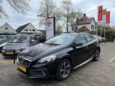 Volvo V40 Cross Country 1.6 D2 MOMENTUM AUTOMAAT / ADAP. CRUISE / NAVI