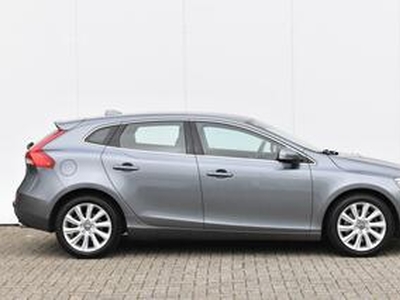 Volvo V40 T3 Automaat Momentum *Xenon/OnCall/Standkachel*