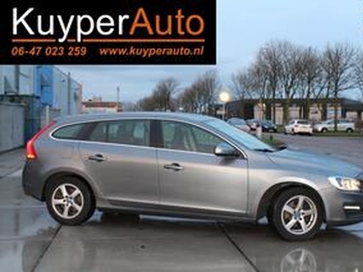 Volvo V60 2.0 D3 Nordic+ .. nl auto NAP h, leder*clima *led*hill hold dealer onderhouden * isofix* lm* trekhaak*