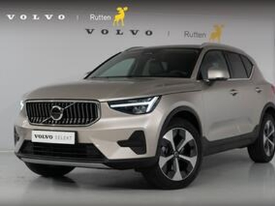 Volvo XC40 B3 177PK Automaat Plus Bright Mild hybride / Leer / 19? 5 Y-Dubbel Spaaks / Getint glas achter