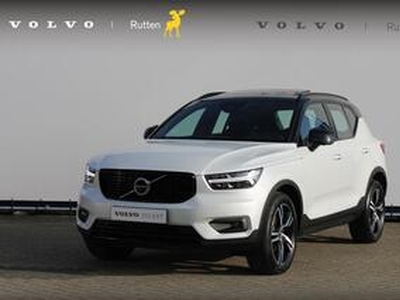 Volvo XC40 T3 163PK Automaat R-Design Schuif-kanteldak / Elektrisch verstelbare bestuurdersstoel met geheugen / Standkachel / 360graden rondom zicht camera