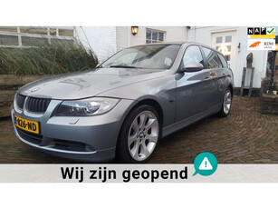 BMW 3-serie Touring 325i Automaat in Excellent mooie conditie met prachtig lederen interieur en Glazen Panoramaschuifdak