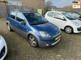 Ford Fiesta 1.4-16V Crossroad