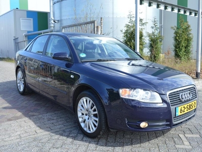 Audi A4 Limousine 1.6 bj06 ECC PDC leuke auto