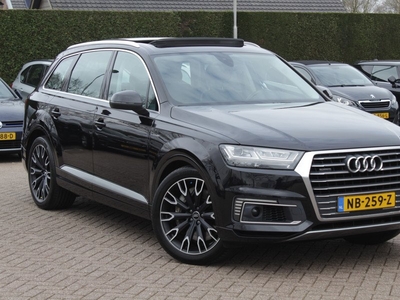 Audi Q7 3.0 TDI e-tron quattro Premium / Trekhaak / Panoramadak / Camera / Keyless / Luchtvering / Bose / DAB / 20'' / Leder / Navigatie / ACC