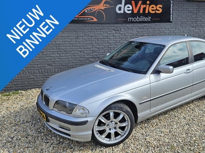 BMW 3-serie 320i Executive **AUT-CLIMA-6CILINDER**