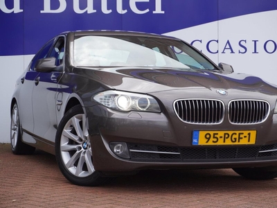 BMW 5-serie 523i High Executive+Xenon+Leder+Navigatie+Bluetooth = SUPER !!