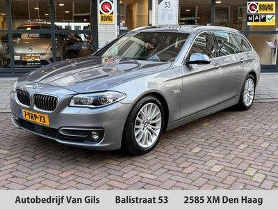 BMW 5-serie Touring 528i High Executive AUT | AIRCO | LEDER | LMV | STOELVERW. | LED | HEAD-UP | PDC | EERSTE EIGENAAR |