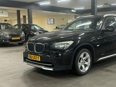 BMW X1 SDrive18i Executive leer climate controle cruise controle lm-velgen elektrische pakket 119dzkm nap dealer onderhouden