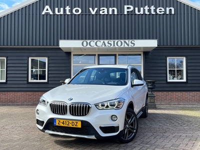 BMW X1 SDrive20i High Executive / Parelmoer / LED / Navi / 19 Inch / Camera / Stoelverwarming / Leder / Xline /