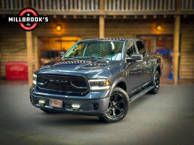 Dodge Ram 1500 5.7 V8 Laramie Black Edition, origineel Nederlands, luchtvering, hele lage bijtelling!!