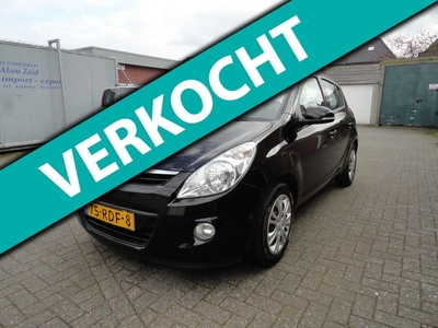 Hyundai I20 1.2i i-Motion (KM 122234 NAP AIRCO) NIEUWSTAAT