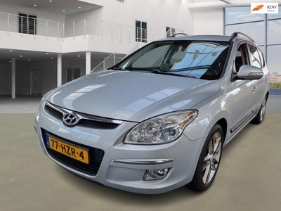 Hyundai I30 CW 2.0i i-Catcher LPG NAVI LEDER CRUISE AIRCO TREKHAAK 2 X SLEUTELS