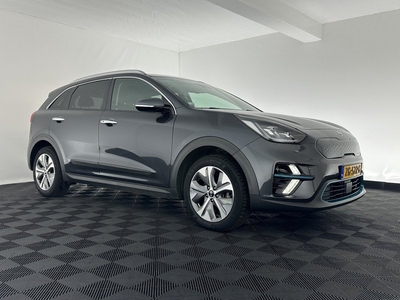 Kia e-Niro ExecutiveLine 64 kWh (INCL-BTW) Aut. *VOLLEDER | JBL-AUDIO | FULL-LED | NAVI-FULLMAP | DAB | ADAPTIVE-CRUISE | CAMERA | MEMORY-PACK | ECC | PDC | LANE-ASSIST | KEYLESS | VIRTUAL-COCKPIT | COMFORT-SEATS | 17