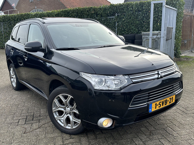 Mitsubishi Outlander 2.0 PHEV Instyle XENON/LEDER/CLIMA 156