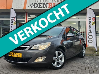 Opel Astra 1.4 Turbo Edition BJ.2011 / Navi / Cruise / Pdc / 17