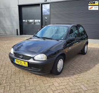 Opel Corsa 1.2i 16V Strada, Airco, Onderhoudsboek, NAP