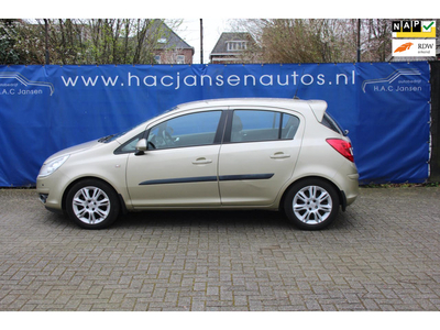 Opel Corsa 1.4-16V Cosmo automaat