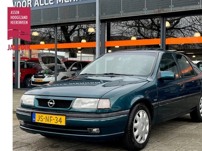 Opel Vectra BWJ 12-1994 / 2.0i 116PK CDX UNIEK! / Schuif/kantel dak / Stuurbekr. / Elektrische ramen / Trekhaak /