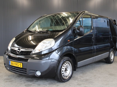 Opel Vivaro 2.5 CDTI - € 1.999,- NETTO! - LICHTE ACHTERSCHADE! - Cruise - Navi - Airco -