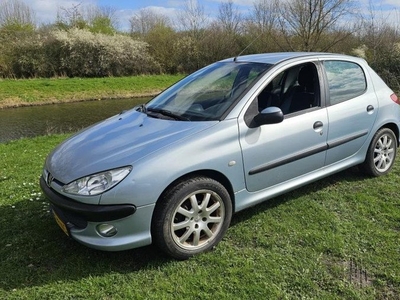 Peugeot 206 1.4 X-line