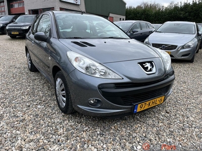 Peugeot 206 + 1.4 XS,Airco,Trekhaak,dealer onderhouden!