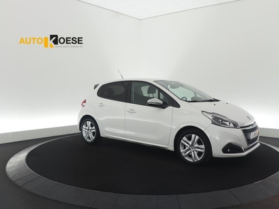 Peugeot 208 PureTech 82 Signature | Apple Carplay | Parkeersensoren | Airco