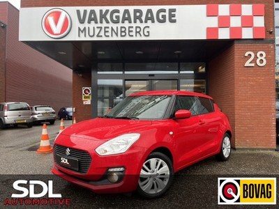 Suzuki Swift 1.0 Stijl Smart Hybrid // NAVI // CAMERA // STOELVERWARMING // AIRCO //