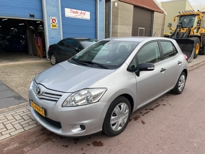 Toyota Auris 1.6 Comfort 2011 NAP 139.211km Navigatie 1e eigenaar Alle boekjes aanwezig. APK feb-2025.