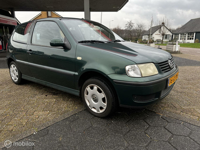 Volkswagen Polo 1.4-16V