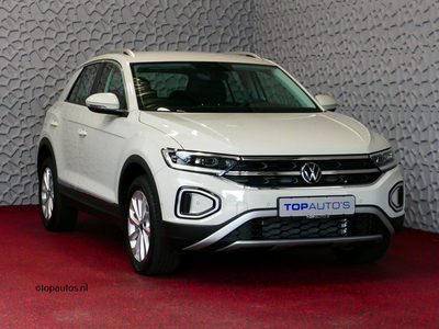 Volkswagen T-Roc 1.5 TSI 150PK STYLE PLUS ALCANTARA IQ. ELEK.KLEP ADAP.CRUISE VIR.COCKPIT CAMERA STOEL/STUUR VERW. 17''LMV 06/2023 70 BIJNA NIEUWE VOLKSWAGEN'S UIT VOORRAAD LEVERBAAR