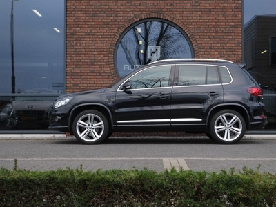 Volkswagen Tiguan 1.4 TSI 160pk R-Line Edition Panoramadak, Trekhaak, Navigatie, Xenon