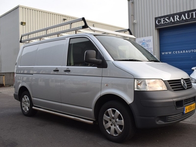 Volkswagen Transporter 2.5 TDI L1 H1