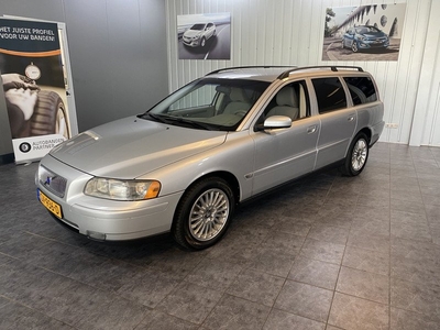 Volvo V70 2.4 Trekhaak, Climate control, Cruise control.