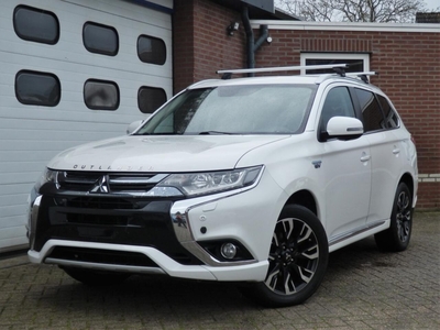 Mitsubishi OUTLANDER 2.0 PHEV 4WD Leder/Camera/Trekhaak