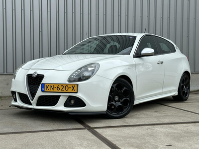 Alfa Romeo Giulietta 2.0 JTDm QV Leder - Zwarte Hemel - Led - Keurige Auto