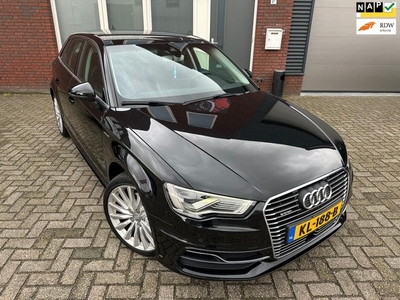 Audi A3 Sportback 1.4 e-tron PHEV / Leder / Navi / PDC /