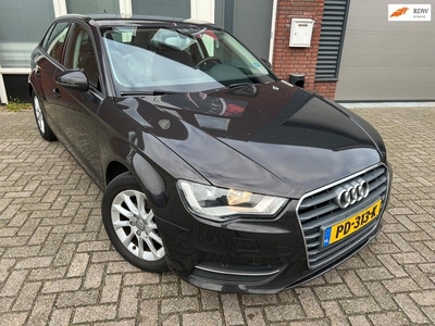 Audi A3 Sportback 1.6 TDI Ambiente Pro Line plus / Navi /