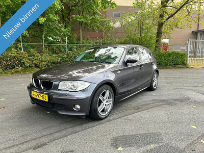 BMW 1-serie 116i NETTE AUTO RIJD EN SCHAKELT GOED