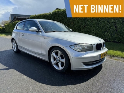 BMW 118i Business line (Clima/ Org.NL/ Volledig ond./ NAP)