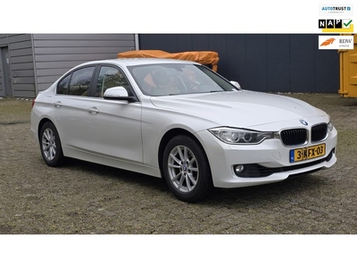 BMW 3-serie 320i Executive