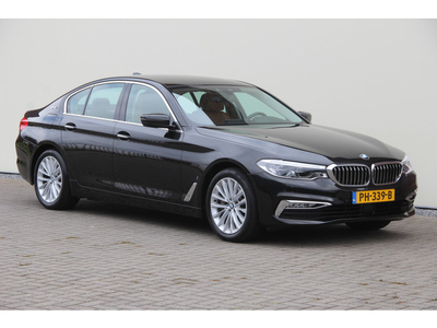 BMW 5 Serie 530e iPerformance High Executive LED Softclose Adapt cruise Navi Camera Leder Sportstoelen Stoelverw Rijstrooksensor LMV18'' Goede banden Zeer nette