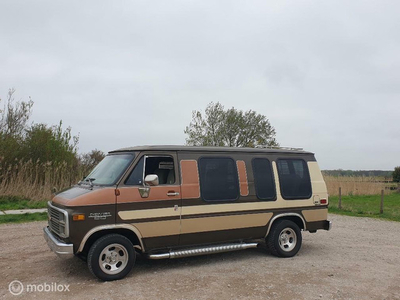 Chevrolet USA Van (G20 Choo Choo Custom)