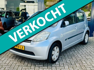 Daihatsu Sirion 2 1.0-12V Trend 5 deurs! NIEUWE KOPPELING l