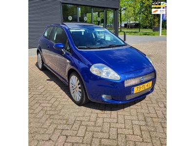 Fiat Grande Punto 1.4 16V Sport,Giugiaro Design,Pano,134NAP!