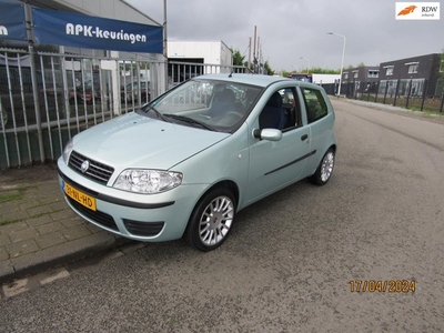 Fiat Punto 1.4-16V Dynamic met stuurbekrachtiging,met airco