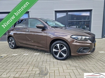 Fiat Tipo 1.6 MultiJet Business Lusso LEDER NAVI CAMERA