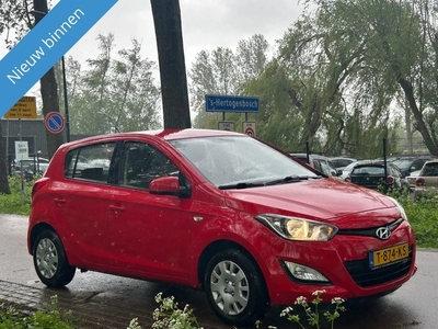 Hyundai i20 1.2 i-Drive AIRCO!5DEURS!LAGE KM!KOOPJE!