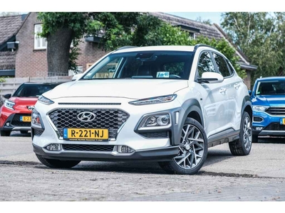 Hyundai Kona HYBRIDE AUTOMAAT. CAMERA RIJKLAAR 12 MAADEN BOVAGGARANTIE.